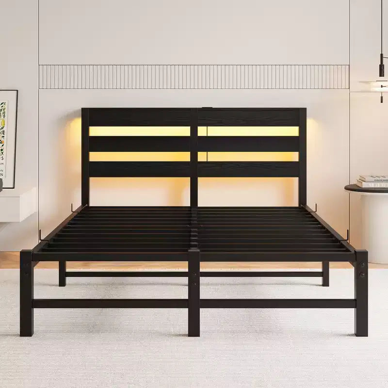 Cadre de lit en métal et bois pleine grandeur avec tête de lit lumières RVB prises de courant chargeur étagère de rangement sans bruit sans sommier tapissier