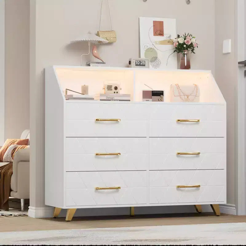 Commode noire éclairée à 6 tiroirs avec station de charge et étagère de rangement, commode en bois avec pieds en métal pour chambre à coucher ou salon