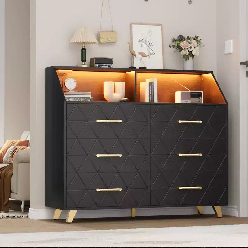 Commode noire éclairée à 6 tiroirs avec station de charge et étagère de rangement, commode en bois avec pieds en métal pour chambre à coucher ou salon